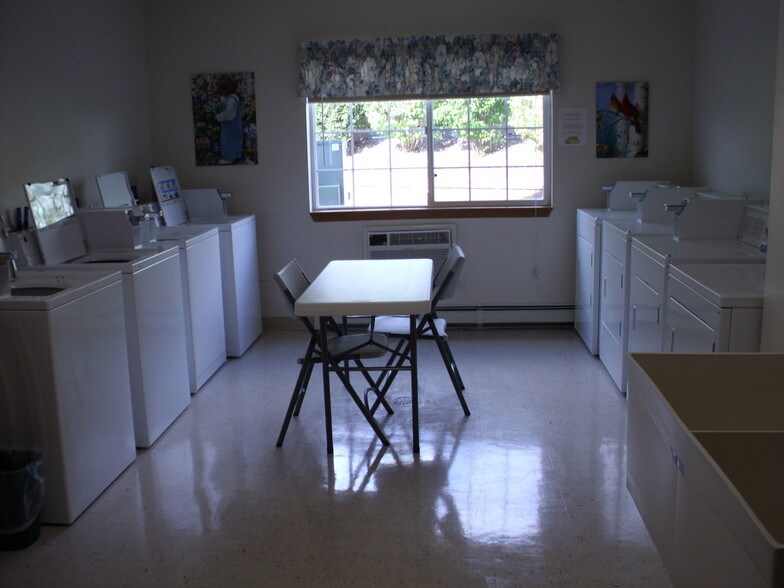 Building Photo - 1264 County Rd PH