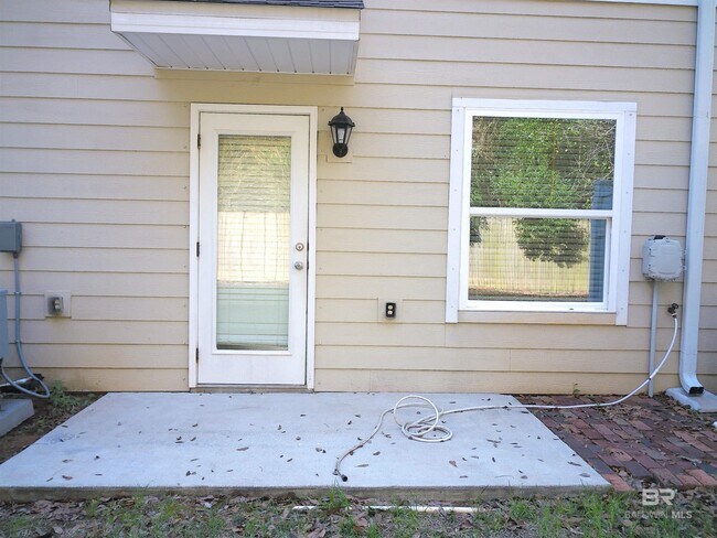 Building Photo - 25806 Pollard Rd