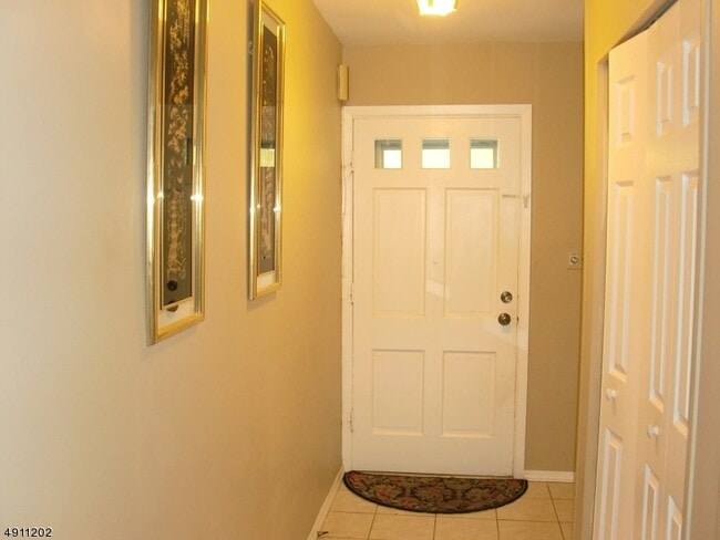 Building Photo - 1 Tripplet Rd