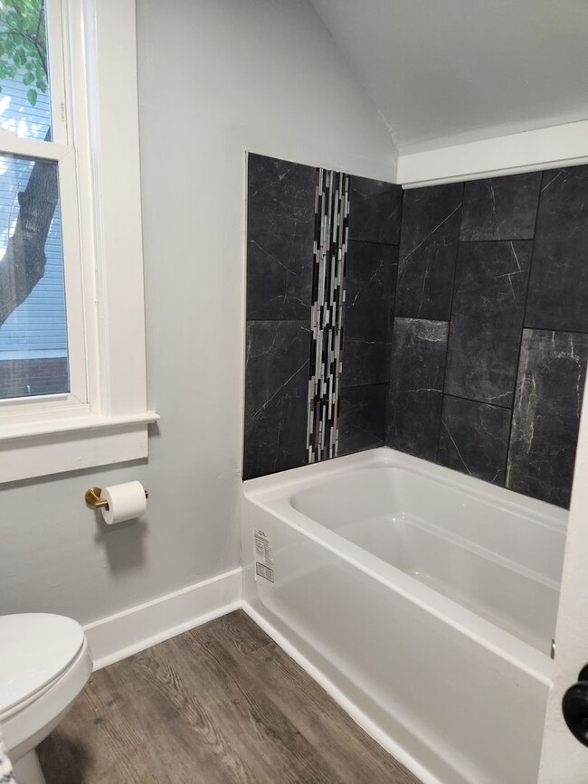 Building Photo - FOR RENT - NORFOLK 4BDRM / 2 BATH