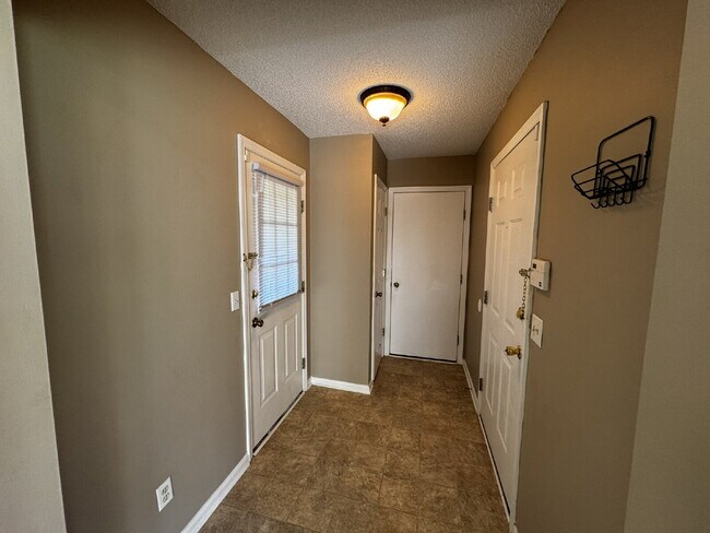 Building Photo - Home for Rent