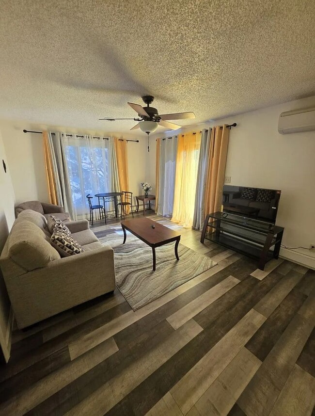 Building Photo - 1207 2nd St SW