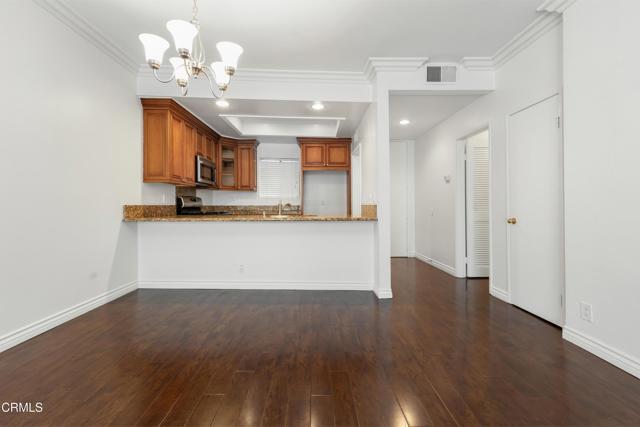 Building Photo - 3480 Barham Blvd