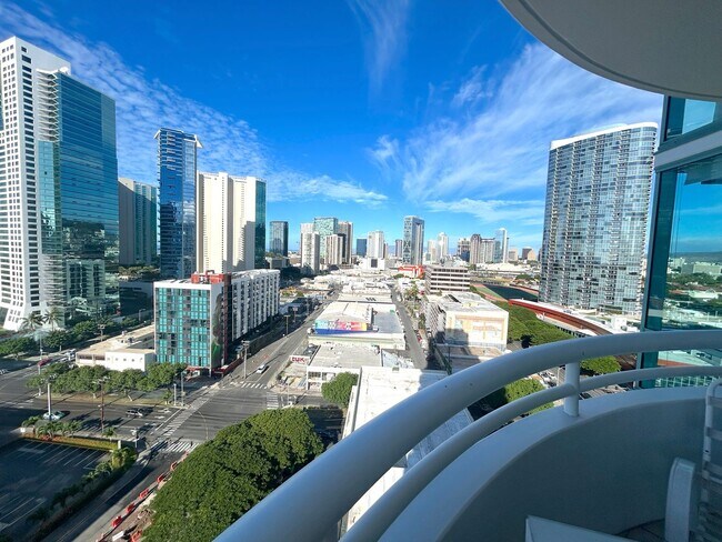 Building Photo - Large 19th Floor Unit with Ocean, City, Mo...