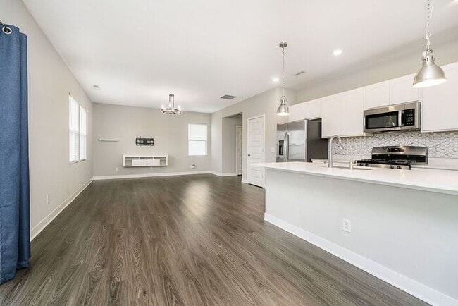 Building Photo - The Perfect Home, Meeting All Your Needs!