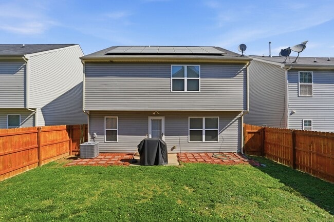 Building Photo - Move-In Ready 4BR | Space, Location & Value All in One