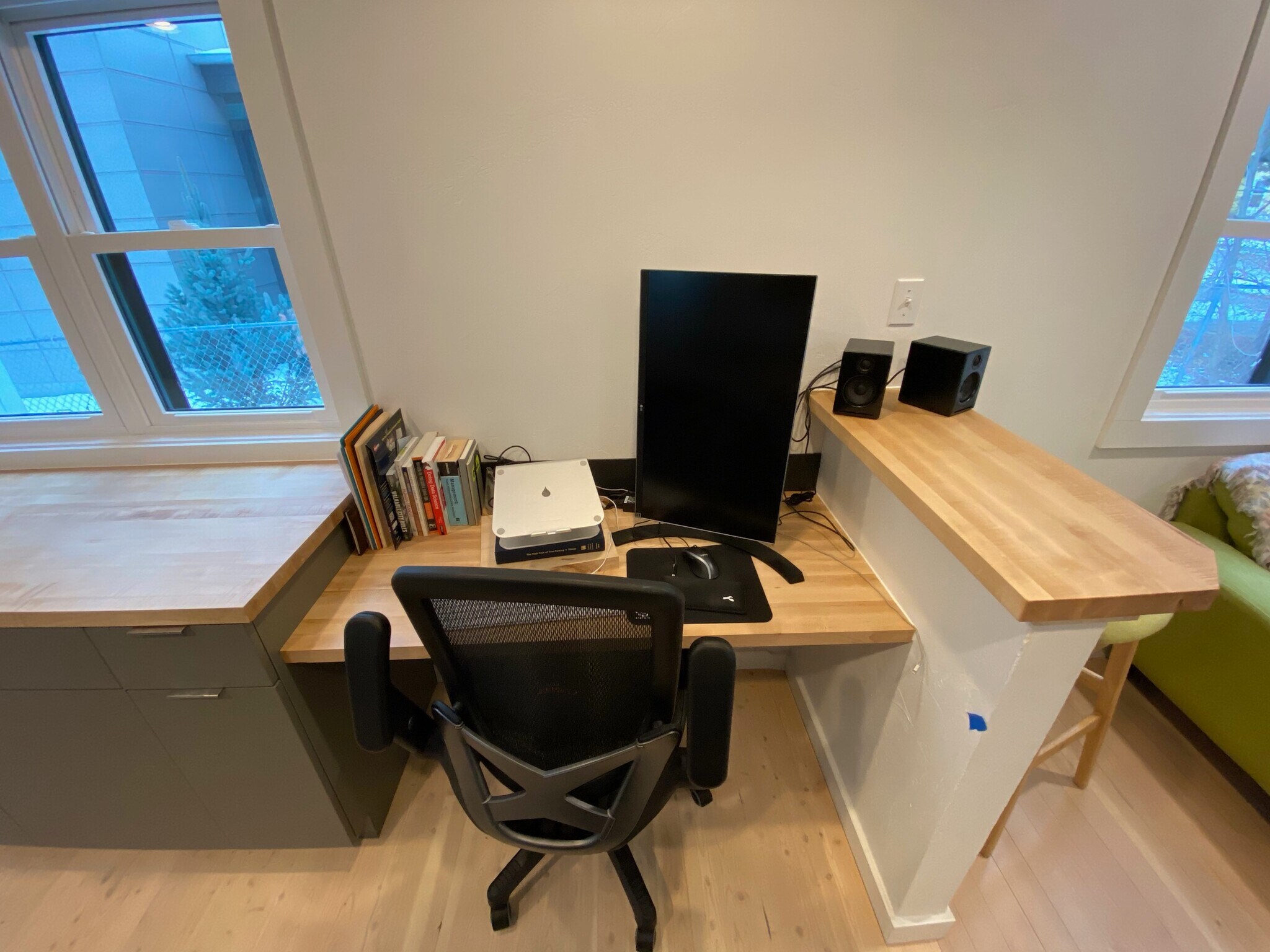 Building Photo - 542 N Black Ave