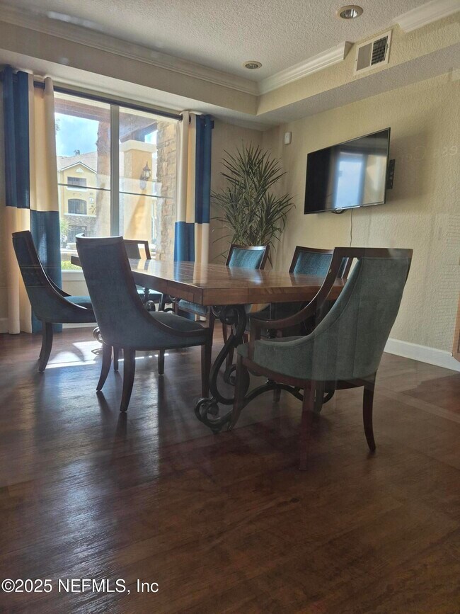 Building Photo - 8539 Gate Pkwy W