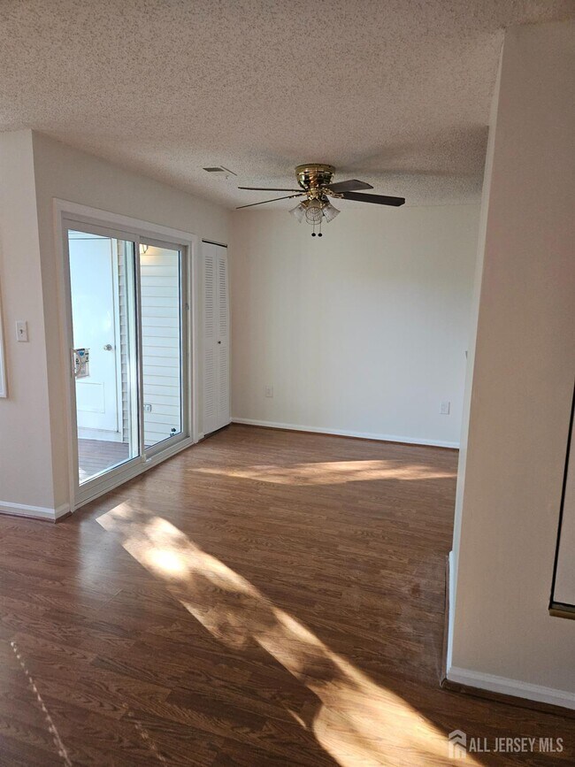 Building Photo - 1226 Edpas Rd