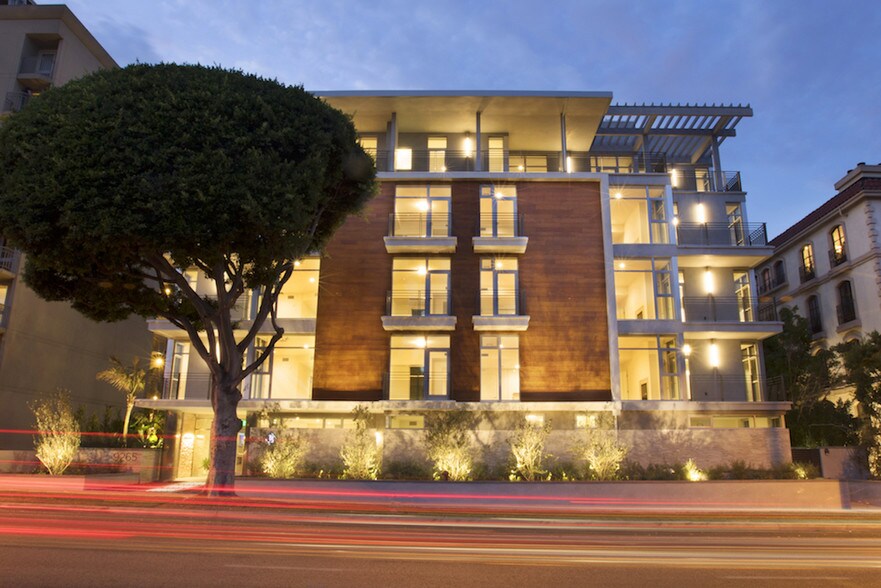 Empire at Burton Way Luxury Residences Beverly Hills, CA Apartment