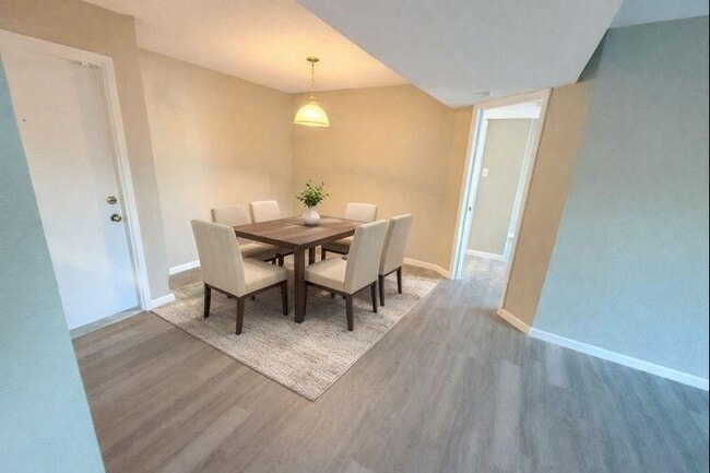 Building Photo - 3085 Walnut Bend Ln