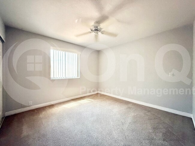Building Photo - 5539 E Bloomfield Rd