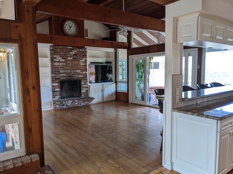 Building Photo - 5617 Dorothy Way