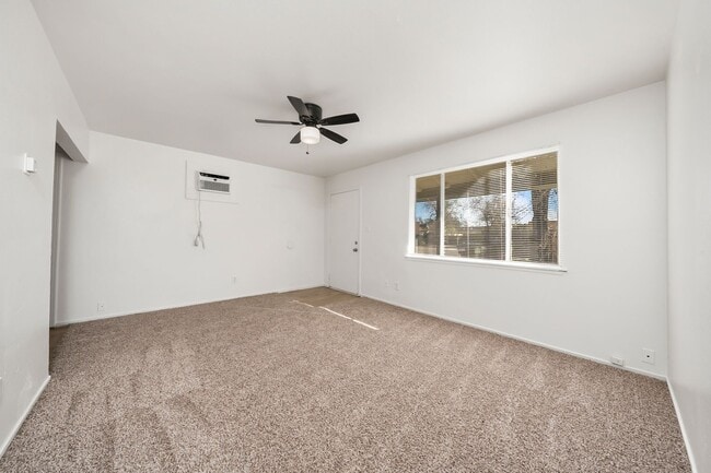 Building Photo - 517 Elkhorn Blvd