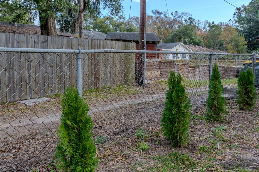 Fenced Backyard - 1532 E 53rd St