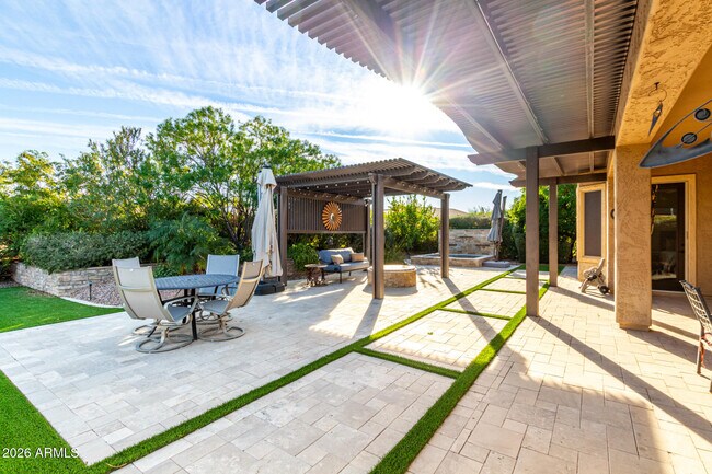 Building Photo - 12725 W Dale Ln