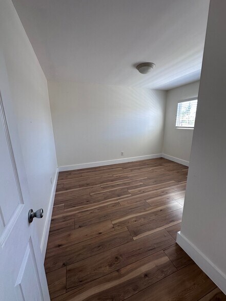 Building Photo - 2617 Rockefeller Ln