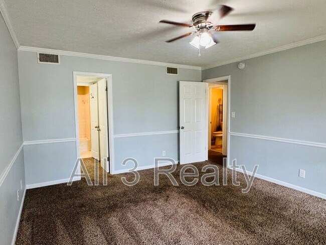 Building Photo - 5733 Hitching Post Ct
