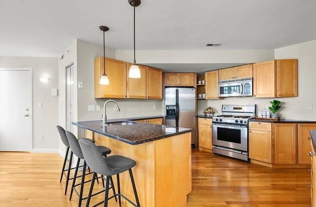 Primary Photo - Prime Location- Southie 2 Bed/ 2 Full Bath...