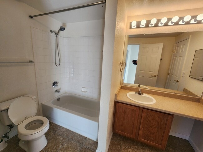 Building Photo - 5755 N Genoa Way