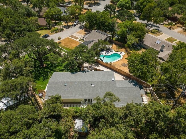 Building Photo - 5706 Highland Hills Cir