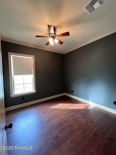 Building Photo - 100 Birchview Dr
