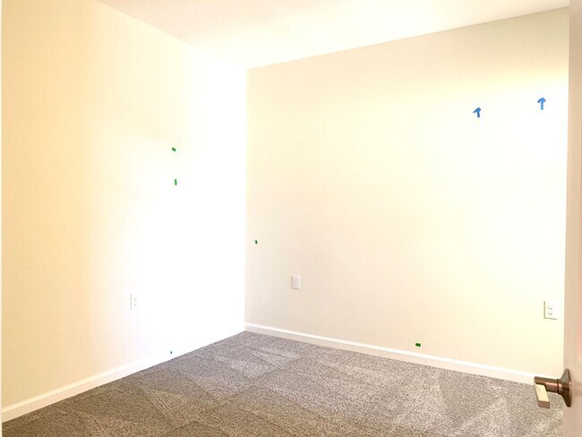 Building Photo - Awesome Townhome for rent