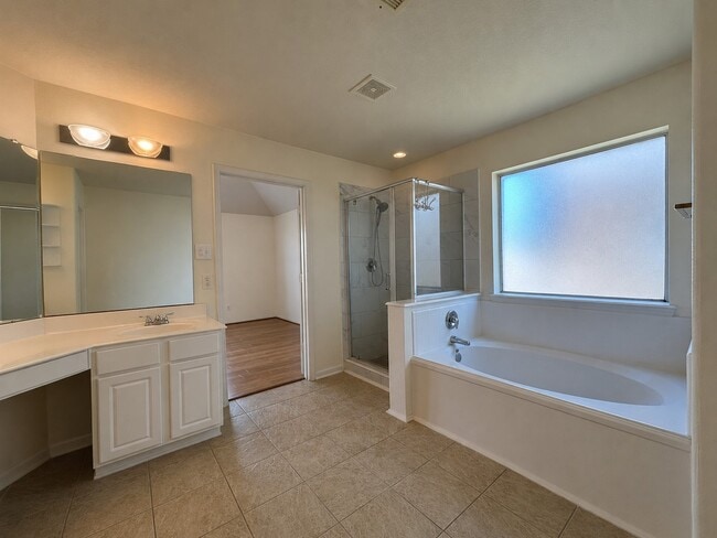 Building Photo - 6703 Mountain Wood Way