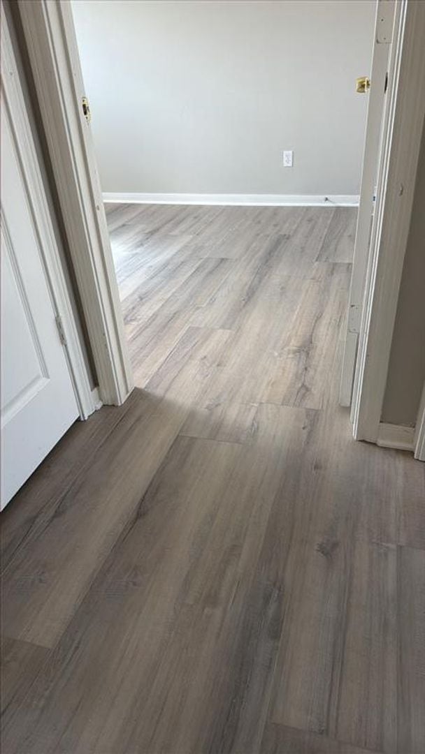 Building Photo - Duplex For Lease