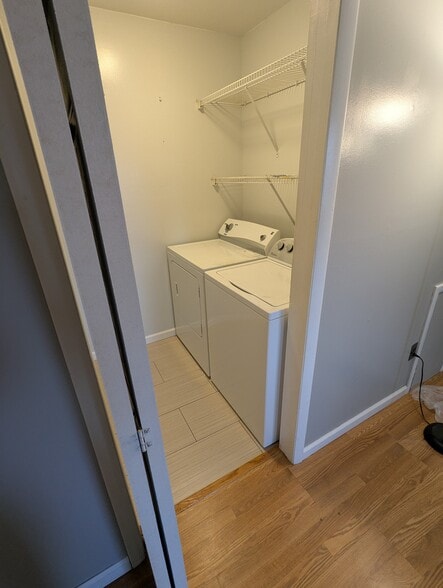 In unit laundry - 15A E Daisy Ln