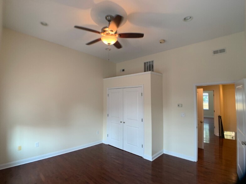 Building Photo - 2023 Federal St