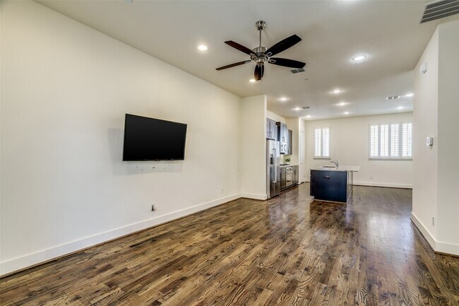 Building Photo - 4211 Rawlins St