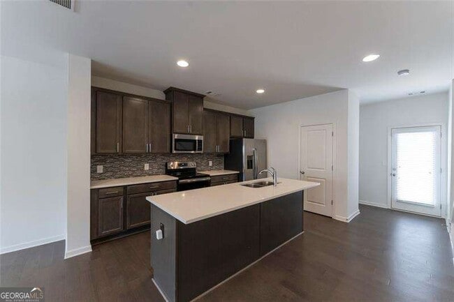 Building Photo - 898 Ambient Way