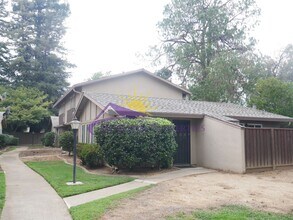 Building Photo - Open 2 Bed 1 Bath 897 Sq. Ft. Sacramento C...