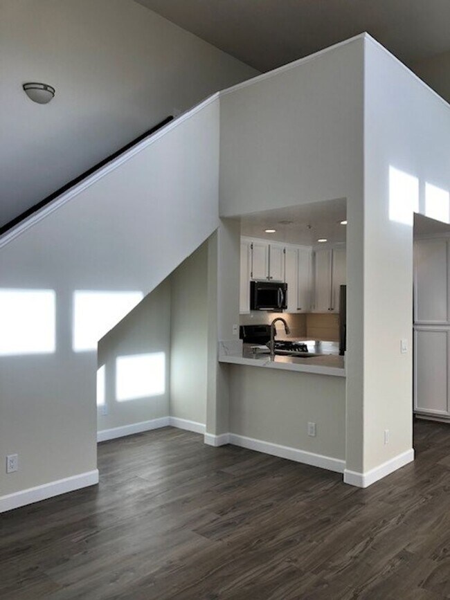 Building Photo - PICTURE PERFECT 2 BR/2 BATH PLUS LOFT END UNIT CONDO WITH DIRECT ACCESS 2 CAR GARAGE