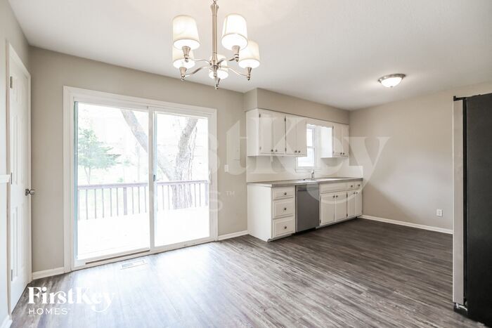 Building Photo - 515 NE 98th Terrace