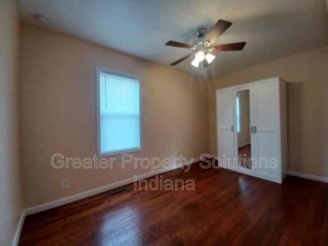 Building Photo - 412 W South St