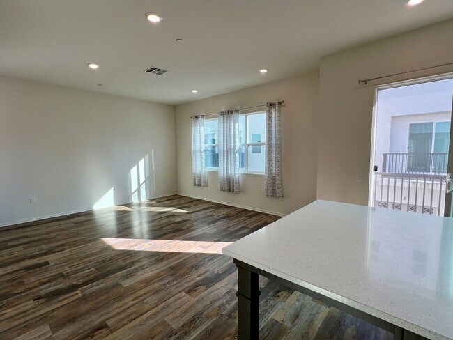 Building Photo - Luxury Living at Suwerte 2 Bedroom 2.5 Bat...