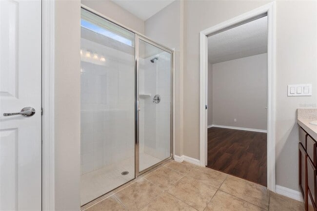 Building Photo - 2756 Mead Ave