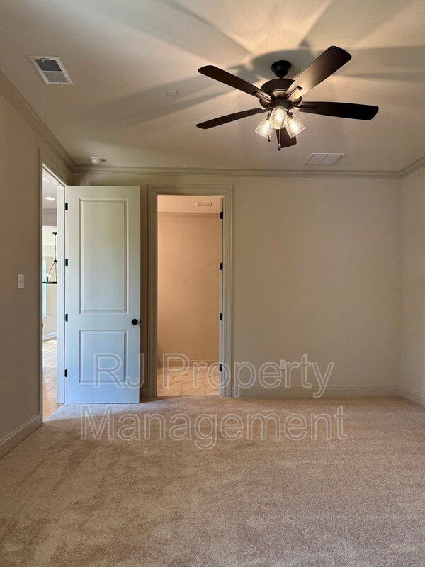 Building Photo - 924 Aldwick Dr