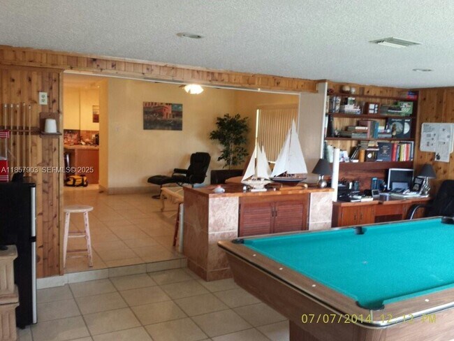 Building Photo - 2359 N Wallen Dr