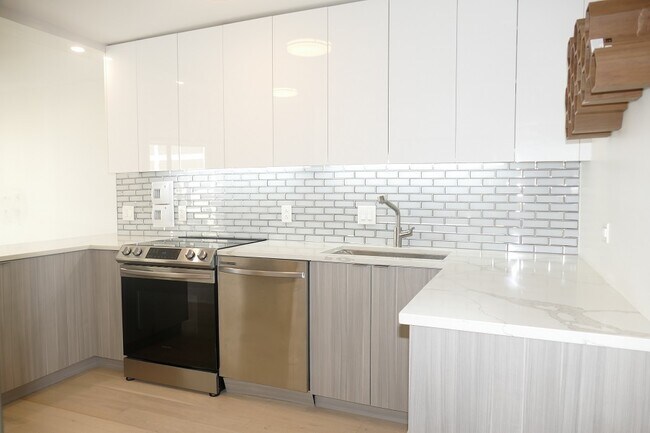 Building Photo - 405 N Wabash Ave