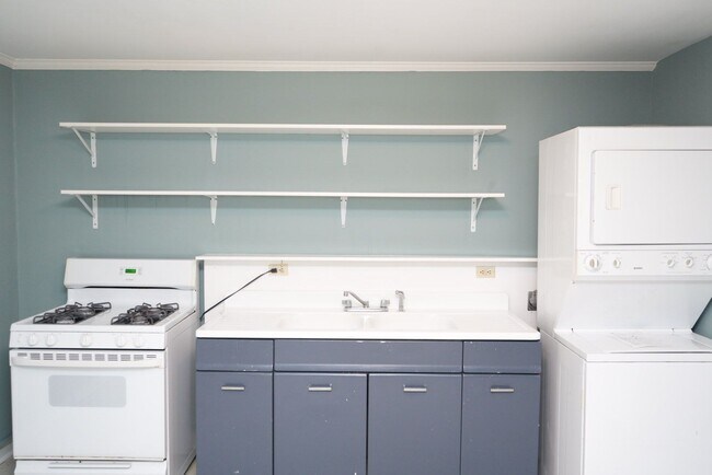 Building Photo - 720 Nalle St