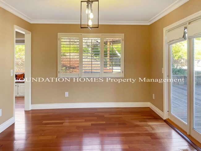 Building Photo - 216 San Ramon Way
