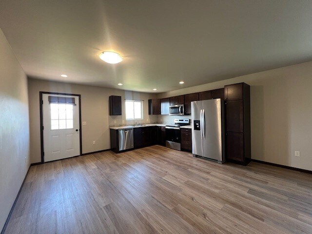 Building Photo - 427 Diamond Ridge Blvd