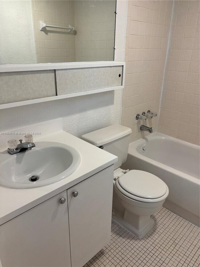 Building Photo - 1255 W 49th Pl