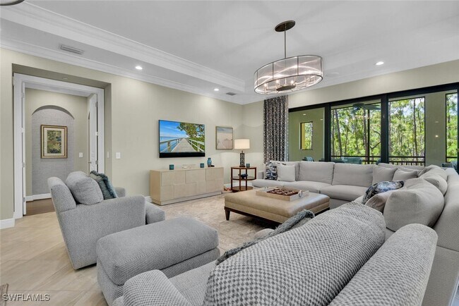 Building Photo - 2739 Tiburon Blvd E