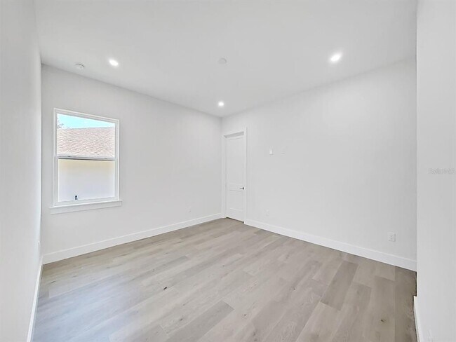 Building Photo - 4716 Hickory Oak Dr