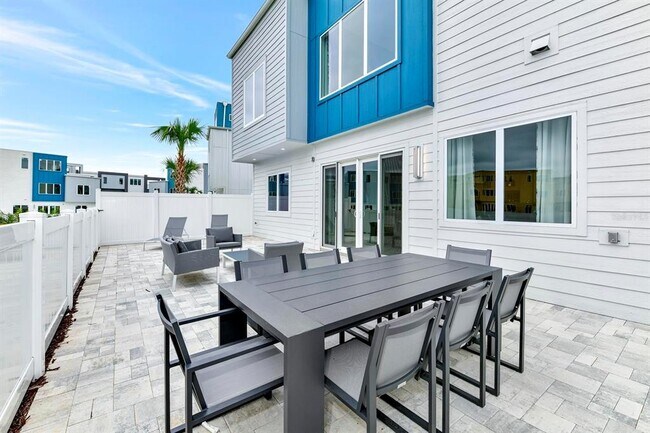 Building Photo - 7770 Sandy Ridge Dr