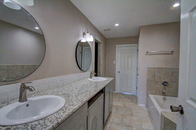 Building Photo - COMING SOON - 4 Bedroom Home + 2 Car Garage and Privacy Fenced Backyard!